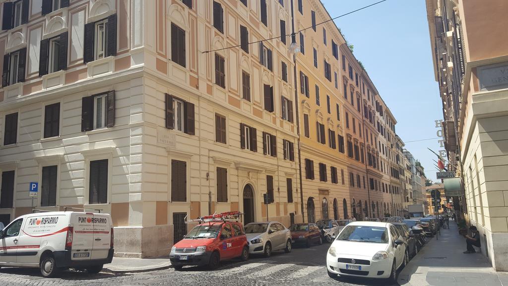 Una Finestra Su Monti Rome Luaran gambar